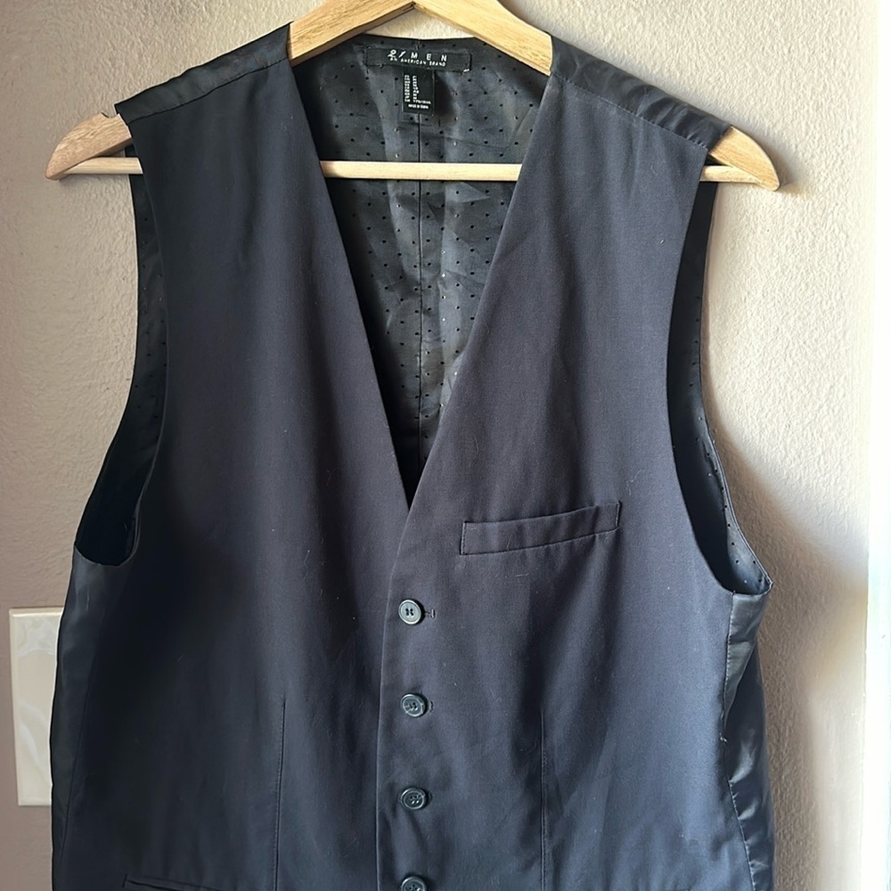 21 MEN Black Vest